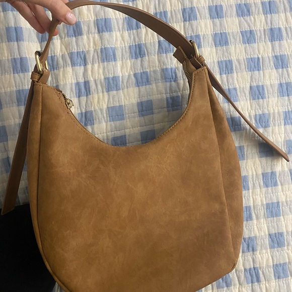 Elegant Tan Hobo Bag - Picture 2 of 6